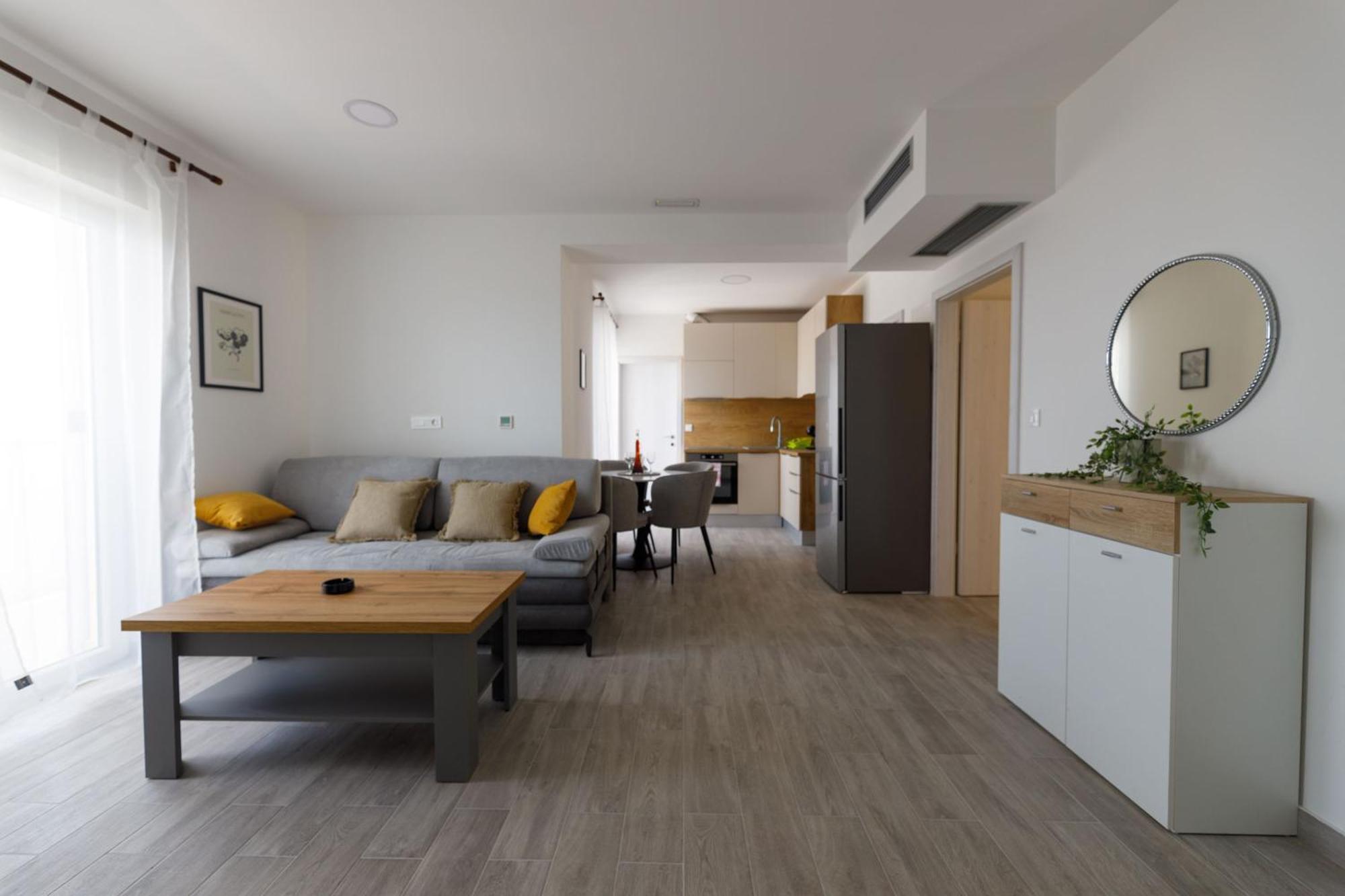 Apartamento Apartman Maro Makarska Exterior foto